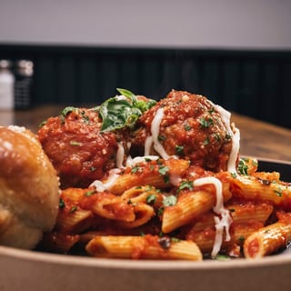 Meatballs & Ziti